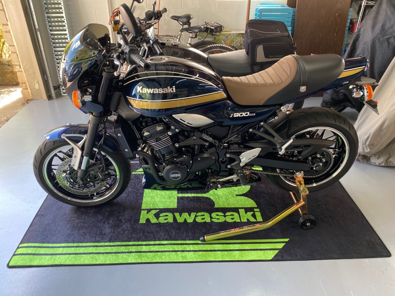 What Pitbull stand for the Z900RSforward handle or the regular