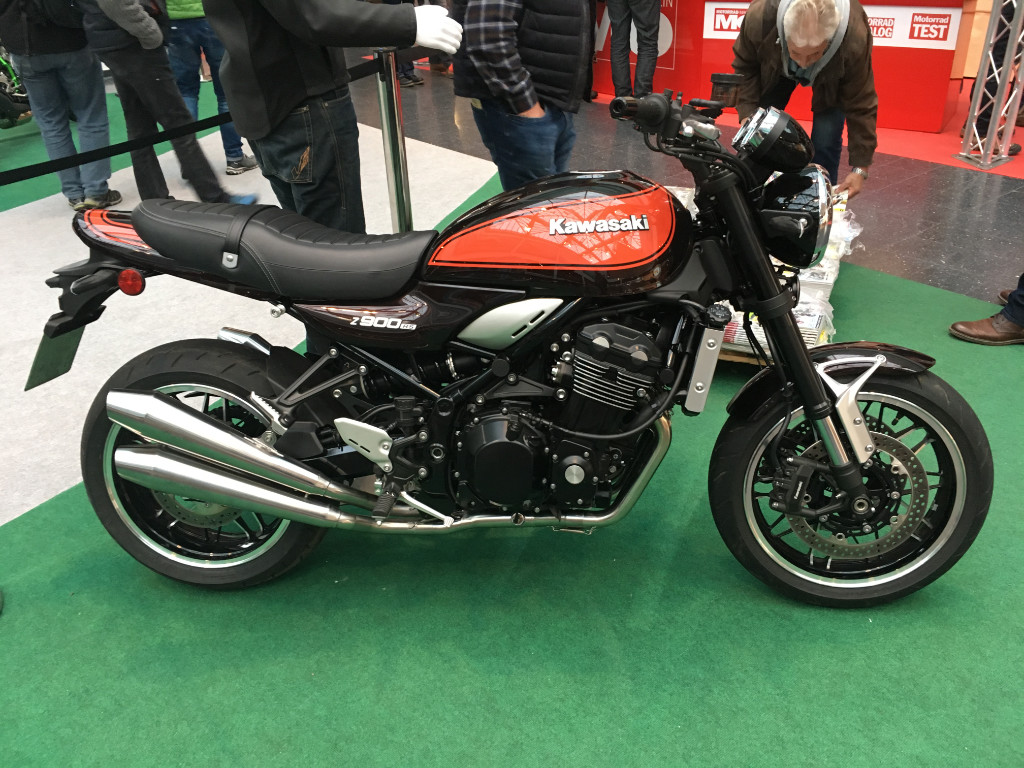 4in 4 (exhibition in Germany) Modifications, Accessories, and